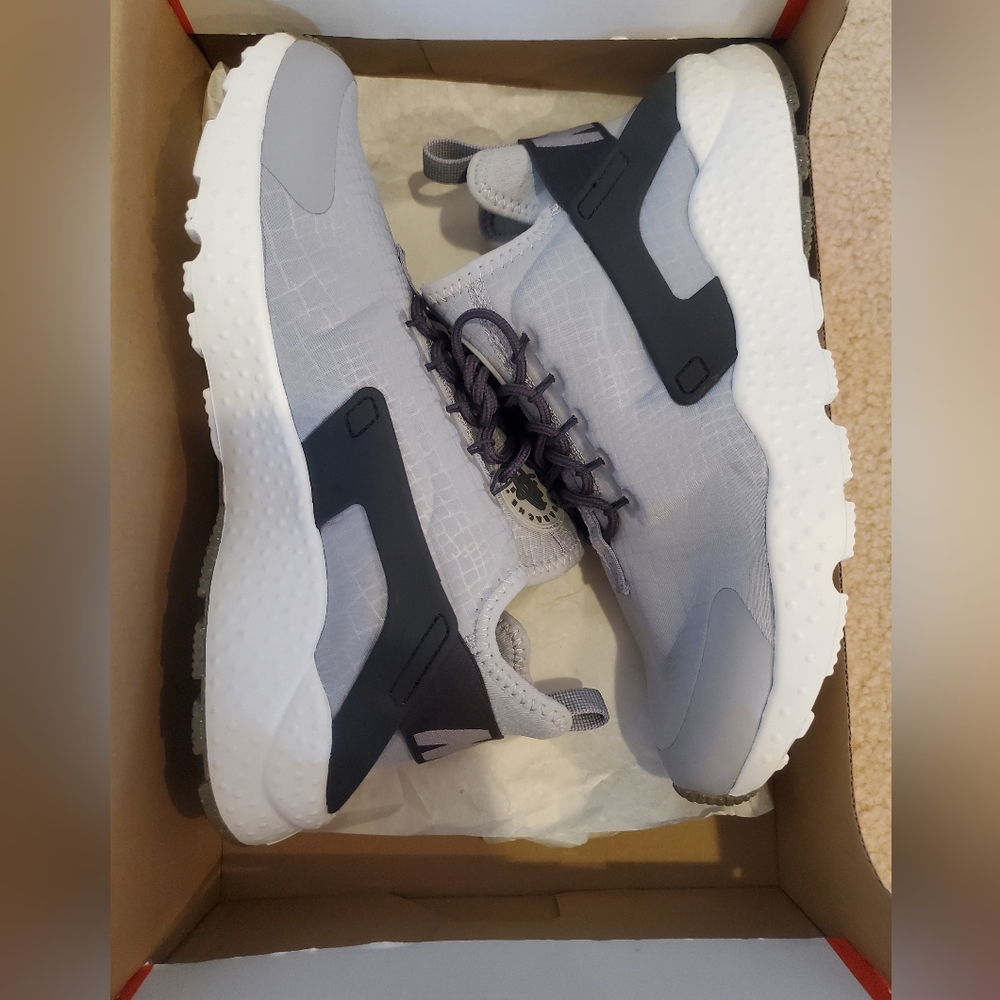 NEW W air huarache run ultra